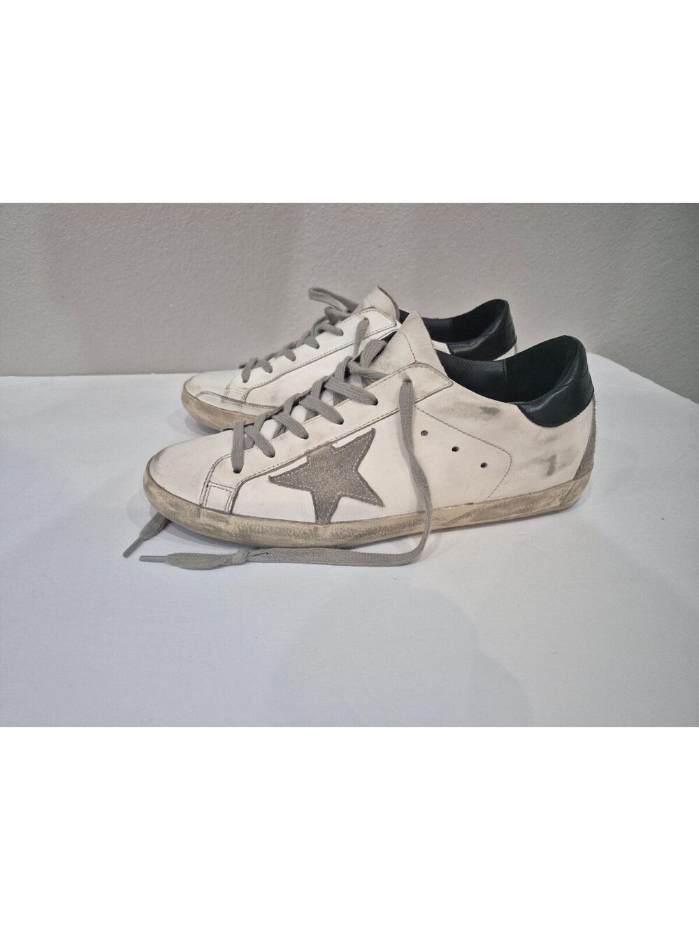 Golden Goose Super-Star Sneakers Size 39 EU. 8.5 US